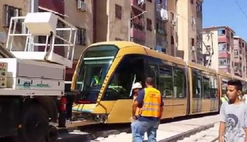 سيدي بلعباس : إنحراف ترامواي وخروجه عن مسلكه