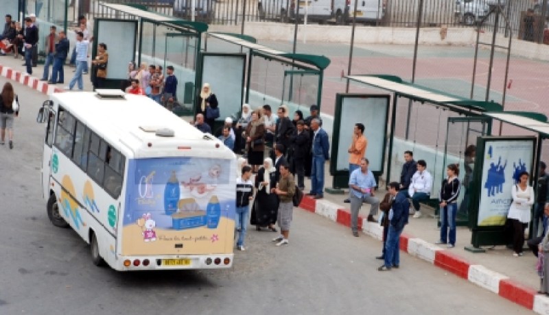 نحو الزيادة في تسعيرة النقل بـ10 دنانير في كل 5 كيلومترات