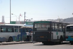 نقص وتذبذب انطلاق الحافلات يؤثر على الطلبة