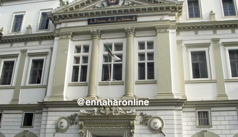 محكمة سيدي امحمد تؤجل محاكمة الجنرال المتقاعد حسين بن حديد