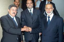 أويحيى يستلم قيادة التحالف