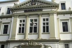 عاشور عبدالرحمان أنا لم أتلق أي إنذار ولست مسؤولا إن لم يحترم المديرون القانون الداخلي للبنك