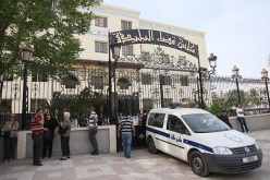 أهالي الموقوفين في قضية فندق “بلاص” بالبليدة يحتجون على عدم محاكمتهم