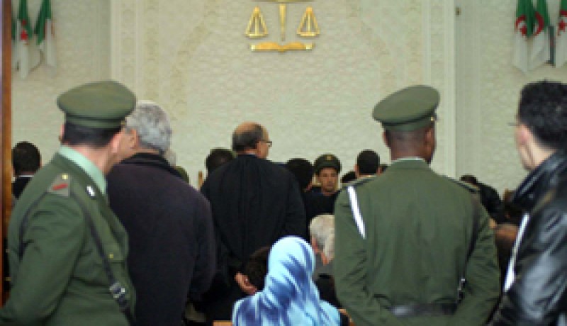 عامين حبسا نافذا في حق قائد القطاع العسكري العملياتي السابق للمويلح وخمس سنوات في حق قابض البريد