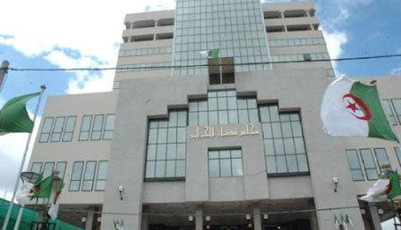 شريكان يقتلان سيدة بواسطة سكين داخل مسكنها العائلي بدرقانة