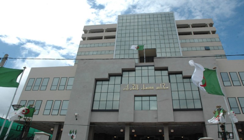 ‮موظفة سابقة بمحكمة حسين داي‮ ‬وشرطي‮ ‬يزوّران رخصة أبوية للسفر إلى بلجيكا