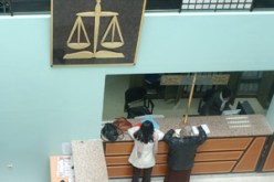 فيما استفادت هي من البراءة.. أدين زوجها وصديقه بـ 6 أشهر:”صفية” ذهبت إلى الشرطة لتسليم مخدرات فوجدت نفسها وراء القضبان بتهمة المتاجرة