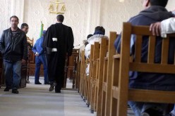 عام حبسا نافذا لشاب دهس شرطيا منعه من المرور بدراجته لتأمين موكب الفريق ڤايد صالح!