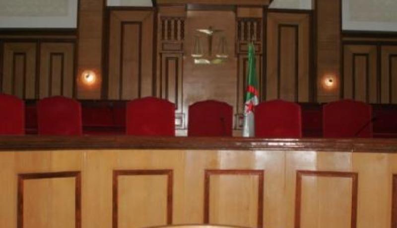 شرطي بأدكار يحتجز وكيل جمهورية باستعمال سلاحه