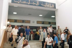 عفاف ذات 15 ربيعا : تسرق مجوهرات والدتها بقيمة 32 مليون لتبيعها وتسلم ثمنها لصديقها