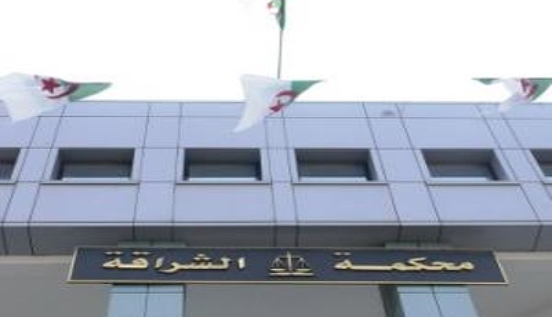 شرطي وموظفون بدائرة درارية متورطون في تزوير وثائق سيارات مهرّبة من الخليج