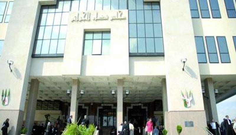 يقتل موظّفا ببنك التّنمية المحلية ويطالب عائلته بـ250‮ ‬مليون فدية لإطلاق سراحه بالعاصمة‬