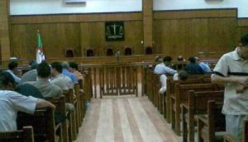 ما بين 3 و5 سنوات سجنا لمتهمين بالسطو على محل لبيع مجوهرات في تيزي وزو