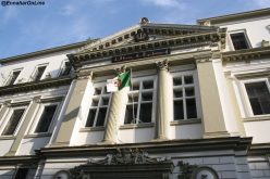 محتال يجمع 30 مليارا من المكتتبين بعدما نظم تجمعات واحتجاجات أمام مقر وكالة «عدل»