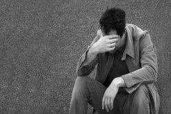 اتخذتني وسيلة لإنجاب طفل ثم تخلت عنّي وهربت