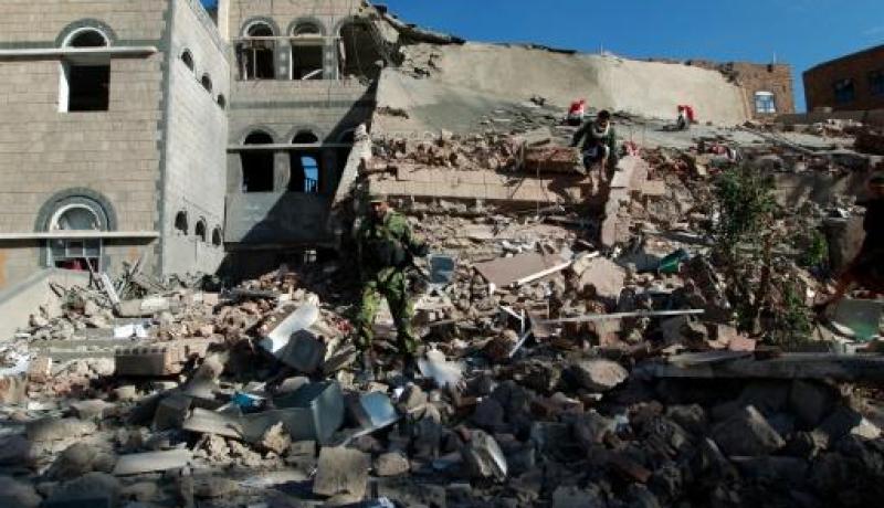 تنظيم القاعدة يفجر مقرا للشرطة في اليمن