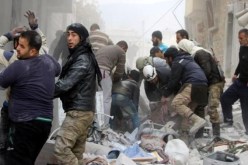 مقتل 47 شخصا في قصف جوي ببلدة دير الزور السورية