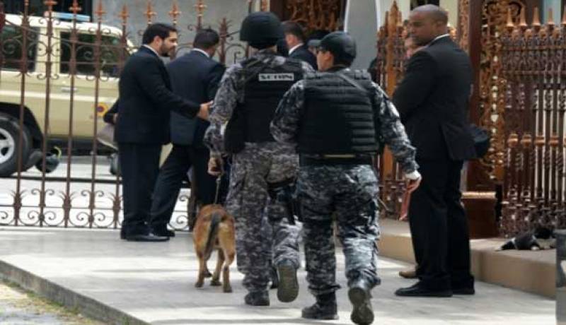 انفجار 4 قنابل قرب البرلمان الفنزويلي