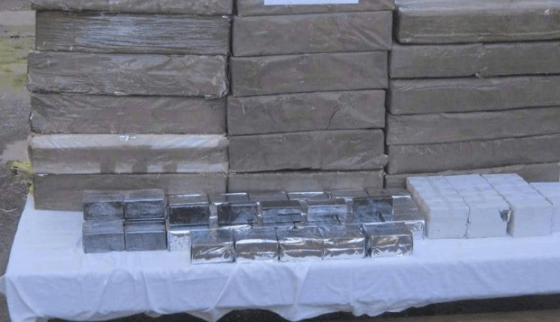 توقيف 40 بارون مخدرات وحجز 24 قنطار كيف في الحدود مع المغرب