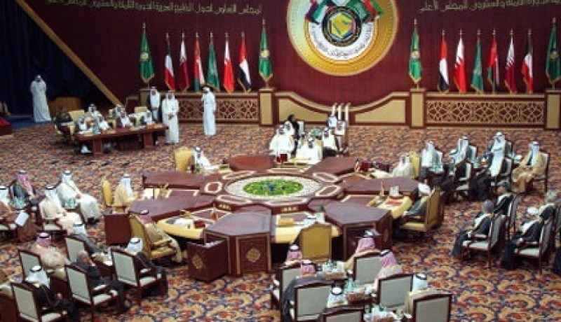 دول الخليج تدعم الغرب و تدعو إلى التدخل بالقوة في سوريا