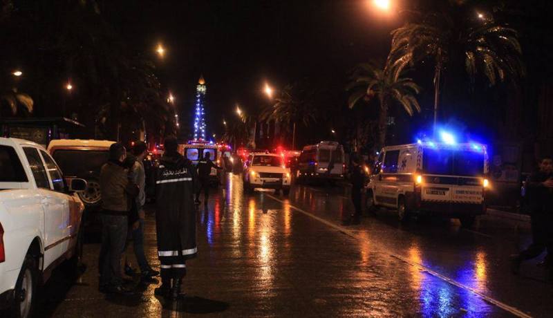 بالفيديو 06 قتلى في انفجار حافلة تقل عناصر من الأمن الرئاسي في تونس العاصمة