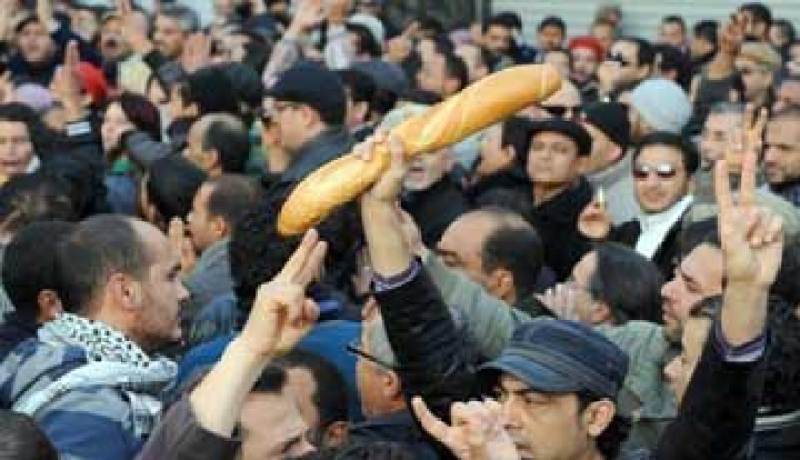 مقتل أربعة أشخاص في مواجهات جديدة في تونس