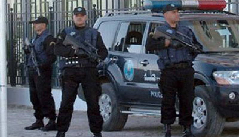 إعتقال شخصين في تونس يشتبه بانتمائهما للقاعدة وبحوزتهما حزام ناسف