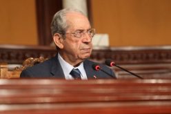الرئيس التونسي محمد ناصر يؤدي واجبه الانتخابي