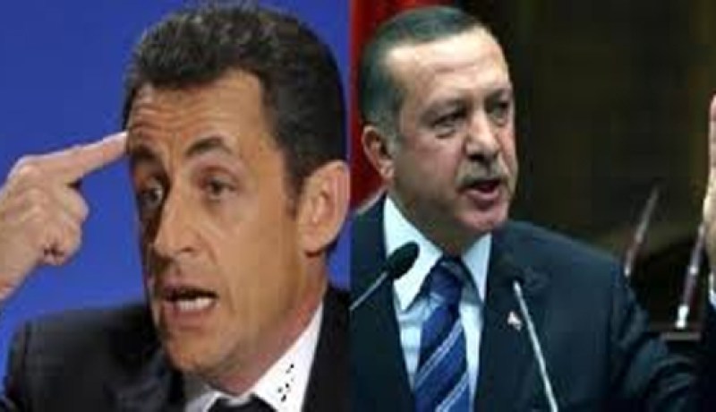 تركيا تتردد في دعوة فرنسا الى قمة حول سوريا