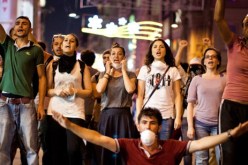 تظاهرة في اسطنبول رفضا لاي تدخل عسكري في سوريا
