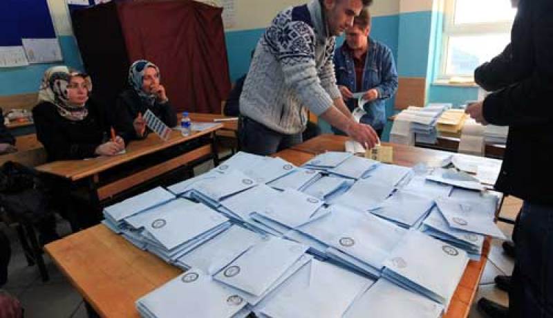 انطلاق عملية الإقتراع النيابية المصيرية في تركيا