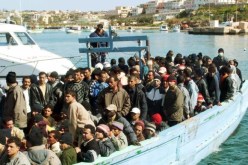 تركيا تهدد أوروبا بـ 15 ألف لاجئ شهريا