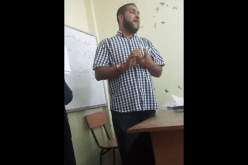 فيديو مؤثر لأستاذ يُودع تلاميذه في نهاية مشواره التدريسي