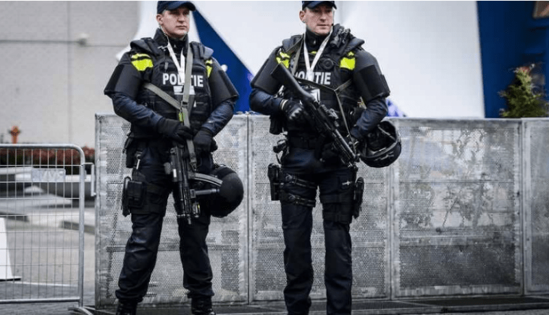 اعتقال 7 أشخاص خططوا لهجوم إرهابي بهولندا