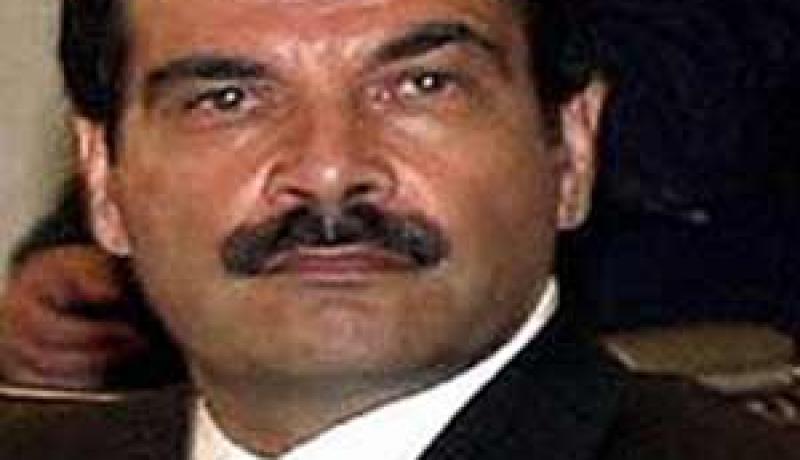 تكهنات حول مقتل آصف شوكت احد أركان النظام في سوريا