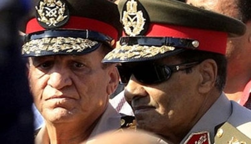بدء التحقيق في اتهامات لقائد الجيش السابق ونائبه بقتل المتظاهرينفي مصر