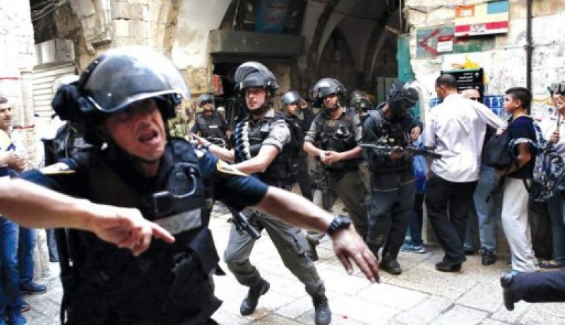 تجدد اشتباكات بين الاحتلال الإسرائيلي وفلسطينيين في المسجد الأقصى