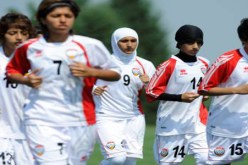 الإمارات تطلق أول دوري نسائي في كرة القدم ، وتسمح للفتيات بارتداء الحجاب