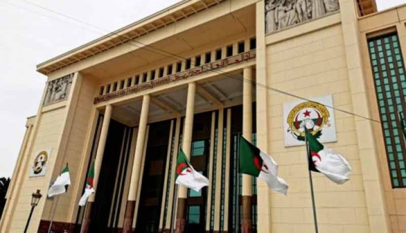 المركزية النقابية تؤيد دعوات التسريع في إجراء الانتخابات