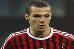 جمال مصباح :”لم أتوقّع يوما أن ألعب لنادٍ عملاق مثل الميلان”