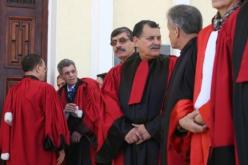 أسماء القضاة ووكلاء الجمهورية بمناصبهم الجديدة