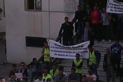 مسيرة لأساتذة و طلبة و أعوان تقنيين للمطالبة بتحسين ظروفهم جامعة تيزي وزو