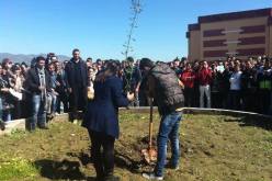 طلاب جامعة باستوس في تيزي وزو ينددون بالتهديدات التى تلقاها عشيقين