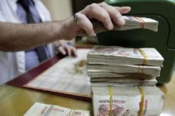 الجزائريون سحبوا 340.7 مليار دينار خلال شهر رمضان