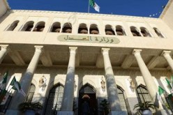 وزارة العدل توضح بخصوص تصوير المحبوس أحمد أويحيى