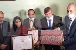 والي النعامة يزور صاحبة أعلى معدل في شهادة البكالوريا بالولاية