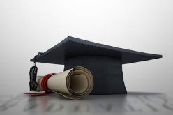 تجاوزات دكتوراه الجزائريين في تونس.. ملف مثير للجدل يتطلب تدخل الوزير