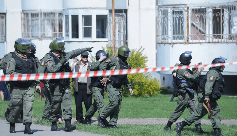 وفاة 11 شخصا وإصابة 4 آخرين إثر حادث إطلاق نار بإحدى المدارس الروسية