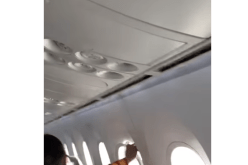 بالفيديو.. لحظات من الرعب على متن طائرة بلا نافذة