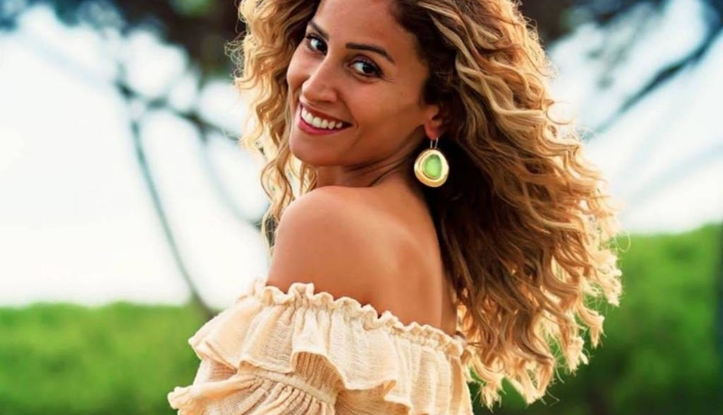 دينا الشربيني تكشف تطورات الوضع الصحي لرجاء الجداوي